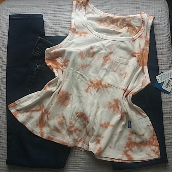 NWT. Arizona Flowy tye dye pocket tank Med… - Picture 1 of 5
